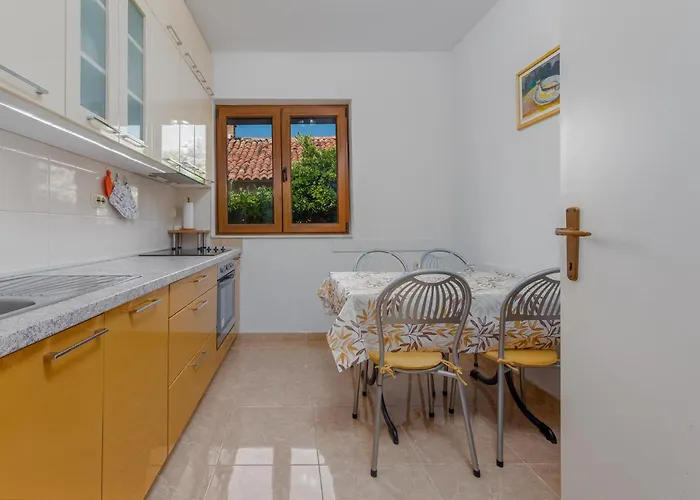 Gorgeous Home In Zadar With Wifi