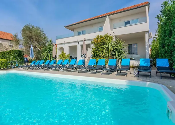 Modern Villa Apartment In Zadar